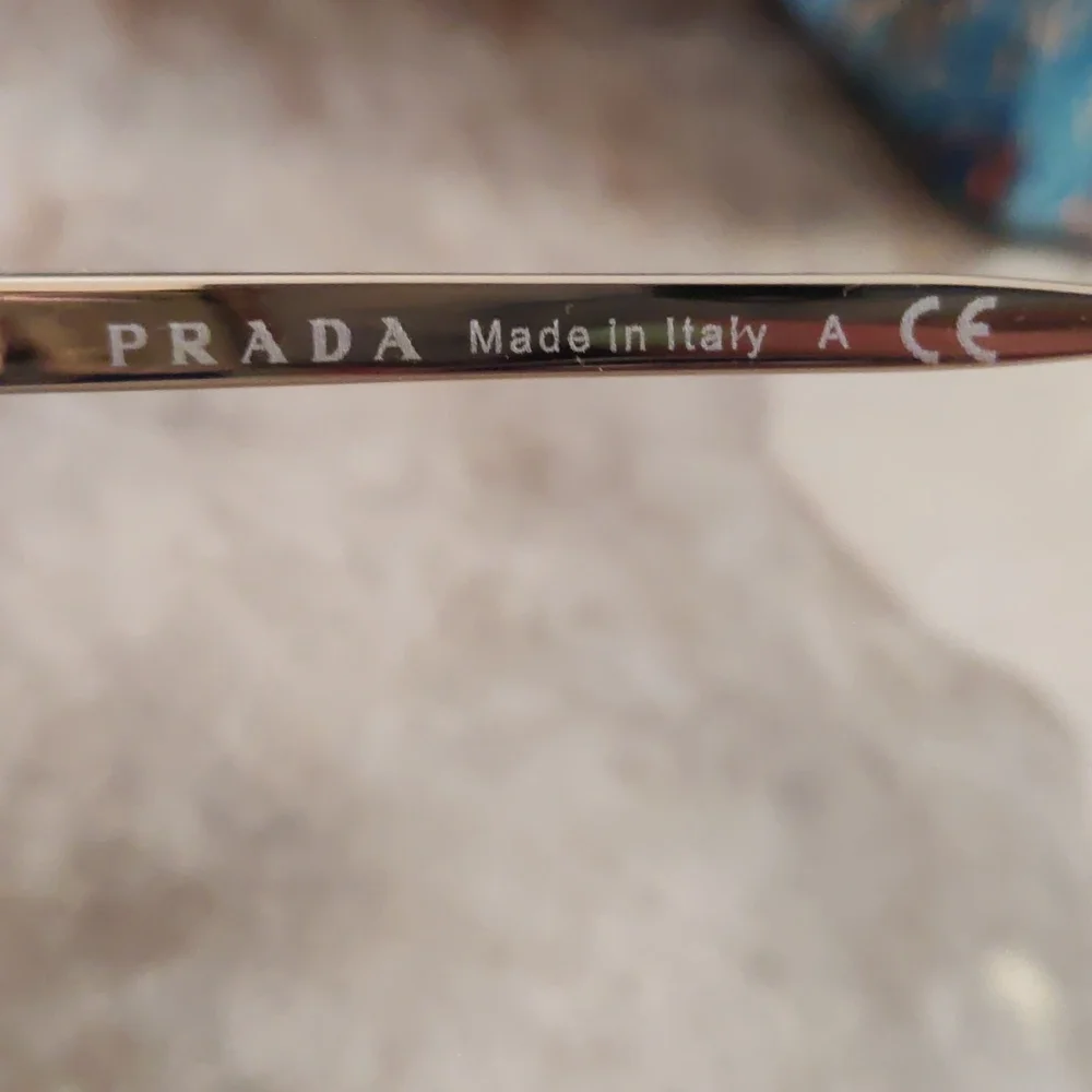 Prada very cute Women's sunglasses - Picture 9 of 9